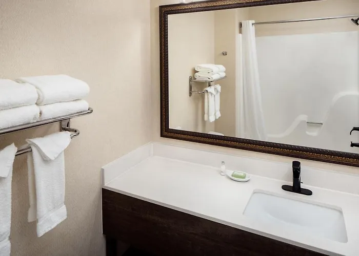 Hotel Irish & Galena