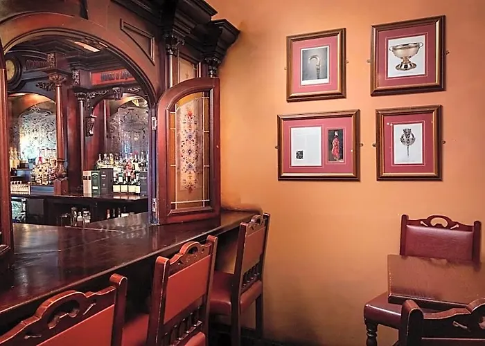 Hotel Irish & Galena