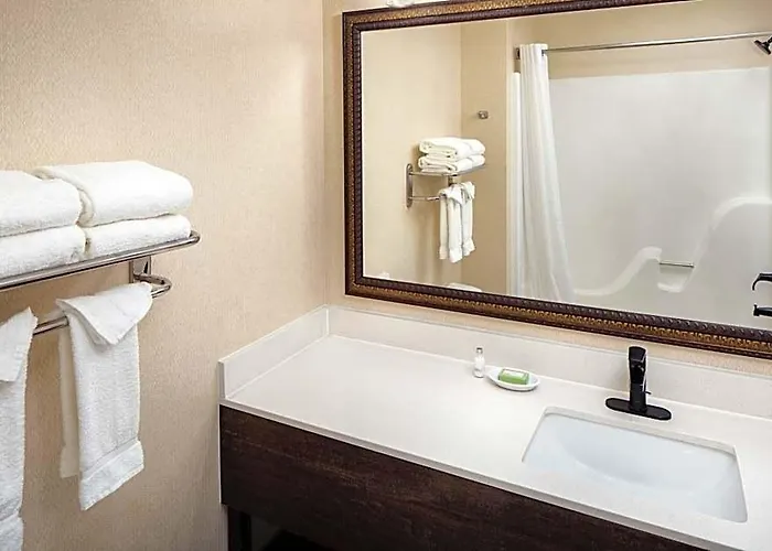 Hotel Irish &